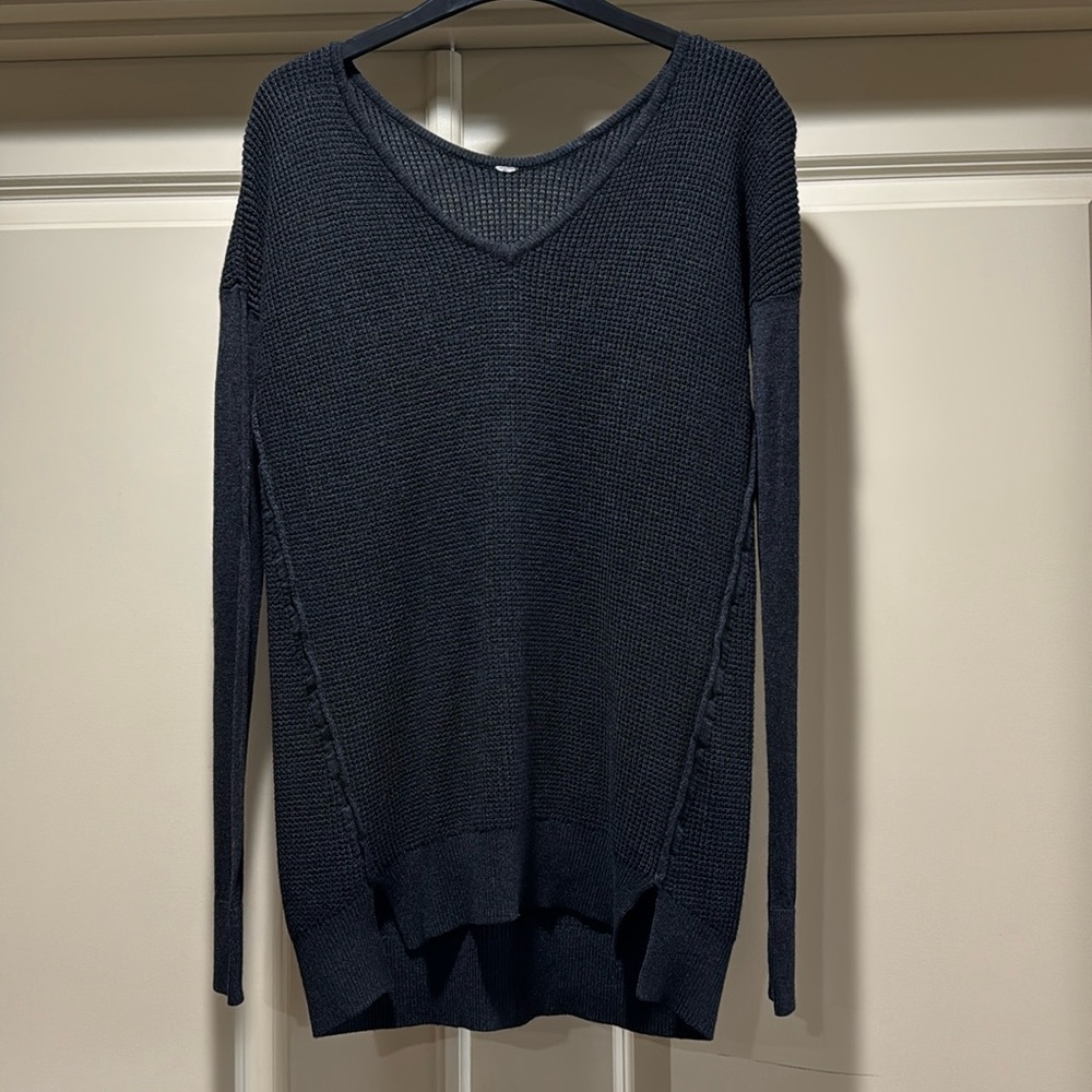 Lululemon Sweater, Size M/L